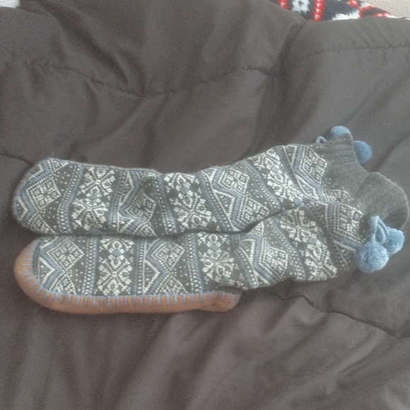 Slippers - Picture 1 of 3